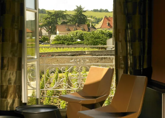 Chateau de Chassagne-Montrachet