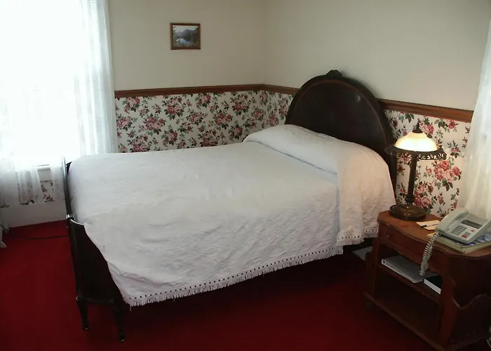 Bridgeport Inn