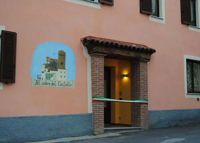 All'Ombra del Castello