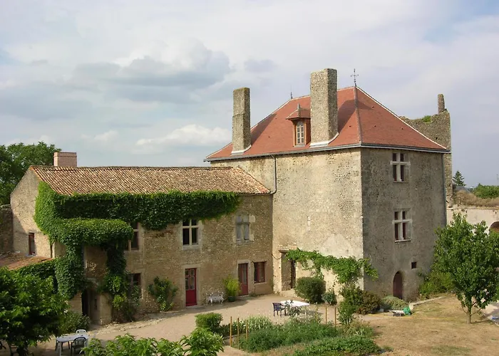 Le Vieux Chateau
