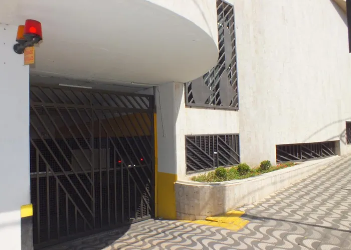 Jb Palace