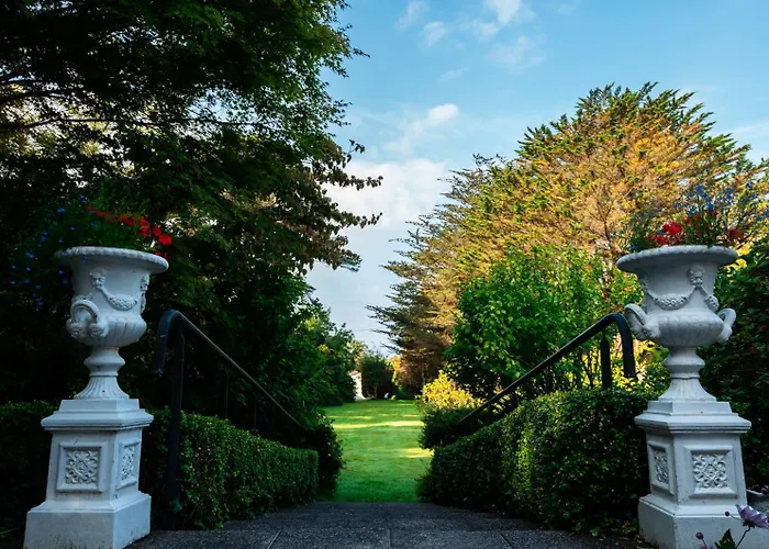 Seaview House Hotel