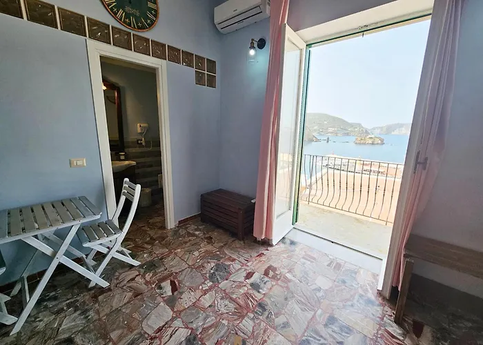 Maridea - Camere con vista al Porto