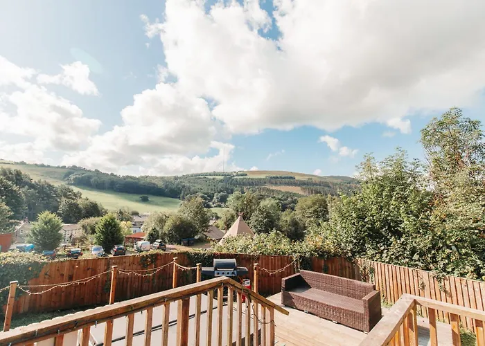 Herons Lake Retreat Hot Tub Lodges Caerwys