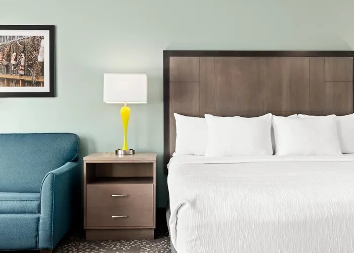 La Quinta By Wyndham Newport