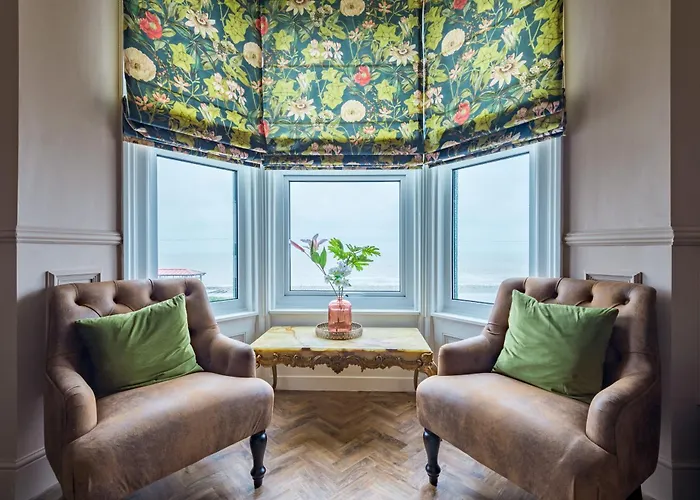 Russell Court By Orenda-Luxe