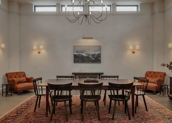 Longfellow Hotel