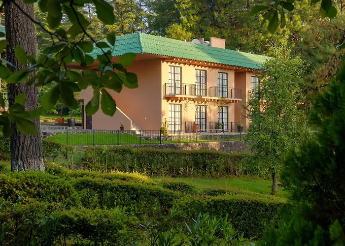 Zirahuen Forest And Resort