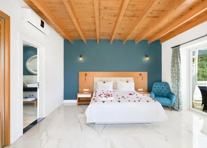 Blanca Beach Hotel