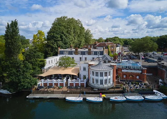 The Mitre, Hampton Court