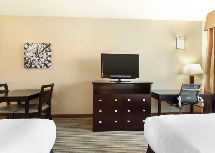 Best Western Plus Peace River Hotel & Suites