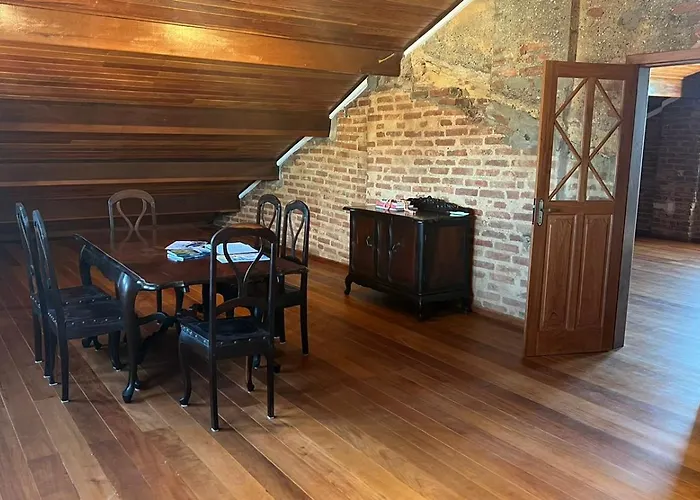 Vila Casarão - Casa de Hóspedes Caravelas