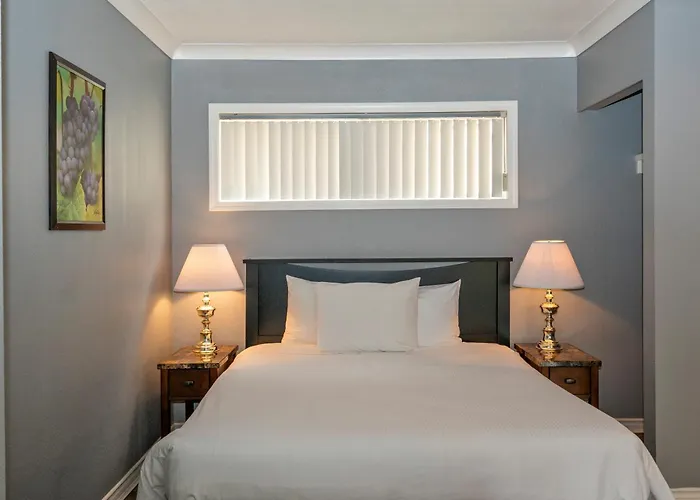 Tiki Shores Inn & Suites Penticton