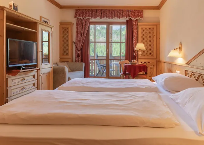 Hotel Luech Da Pcei San Cassiano 
