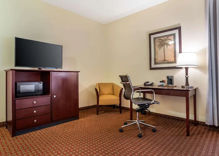 Comfort Inn & Suites Crestview South