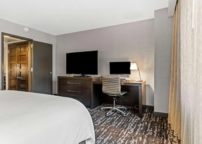 Embassy Suites By Hilton Crystal City National Airport
