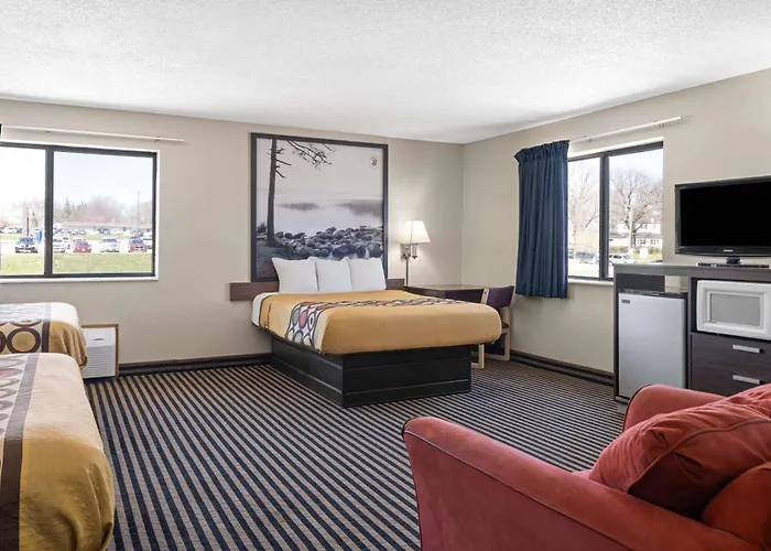Super 8 By Wyndham Humboldt