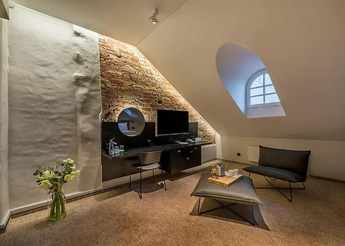 Artagonist Art