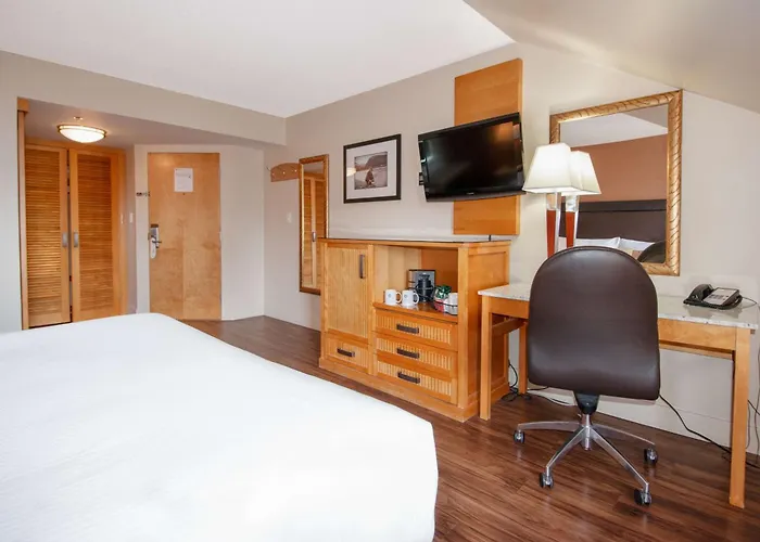 Coast Hillcrest Hotel