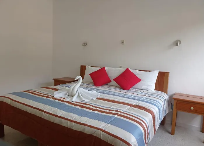 Hotel Los Leones