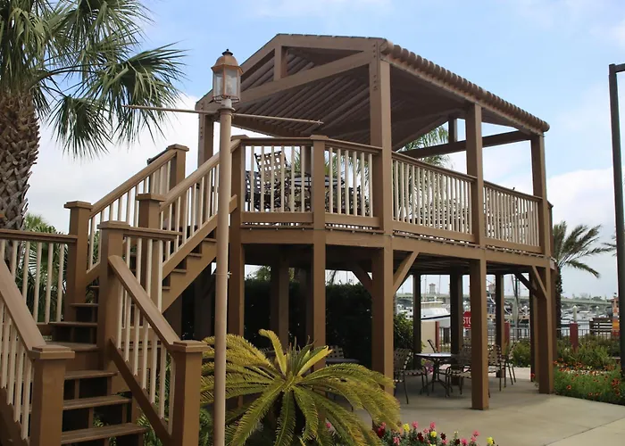 Bayfront Inn