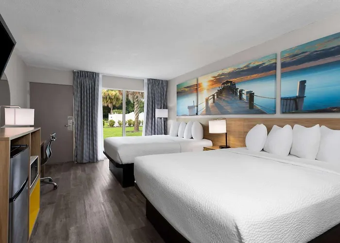 Days Inn By Wyndham Wildwood I-75