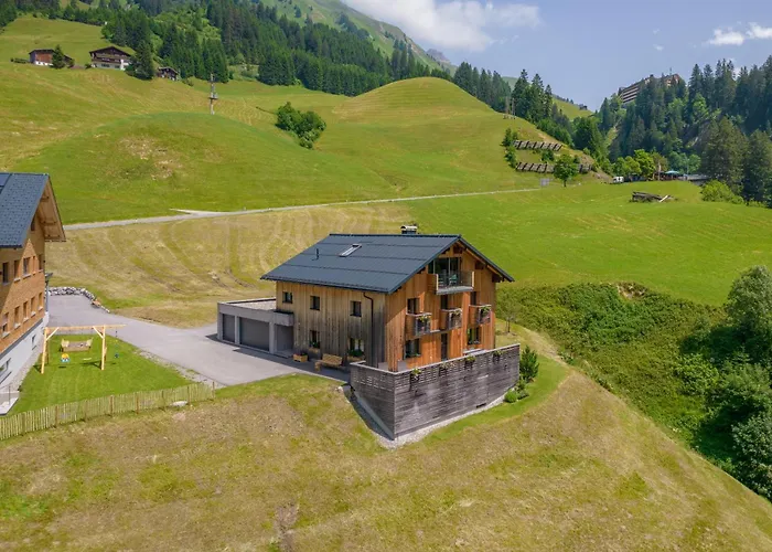 Hus24
