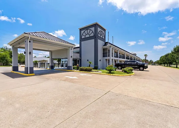 Econo Lodge Inn & Suites - Biloxi