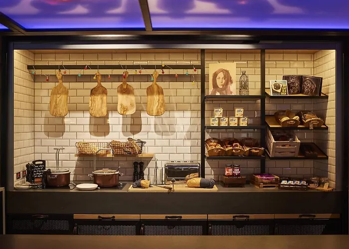 Moxy York