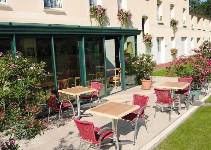 Hôtel Logis Entre Beauce et Perche