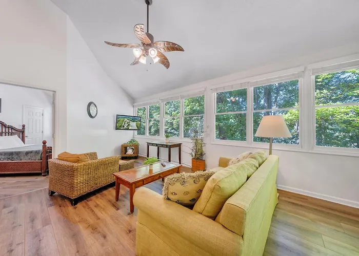 Moneta Dog Friendly Hotels