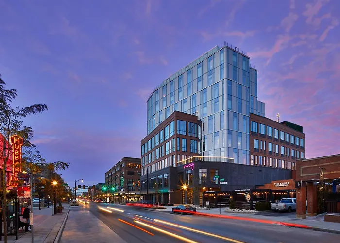Moxy Short North