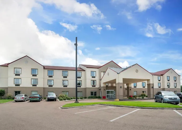 Red Roof Plus & Suites Vicksburg
