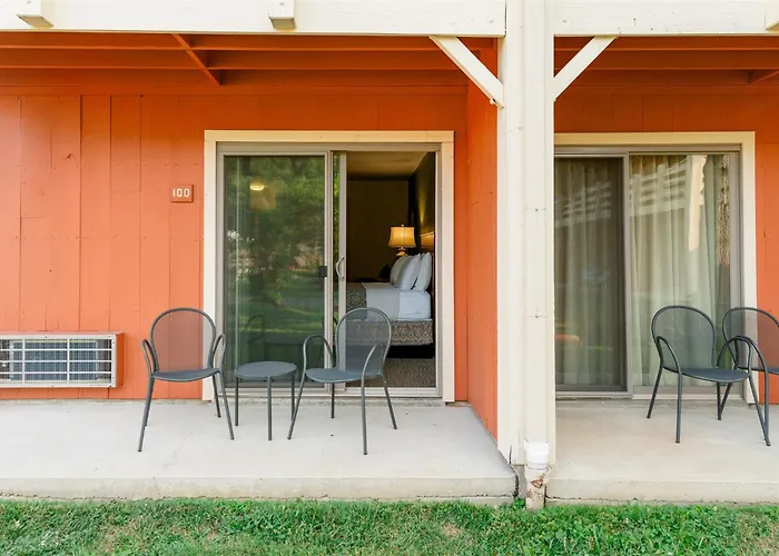 Brown County Inn