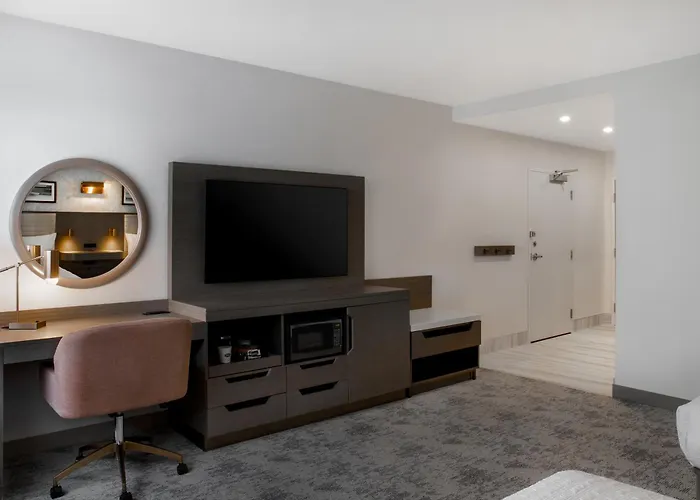 Hampton Inn By Hilton Winnipeg Downtown