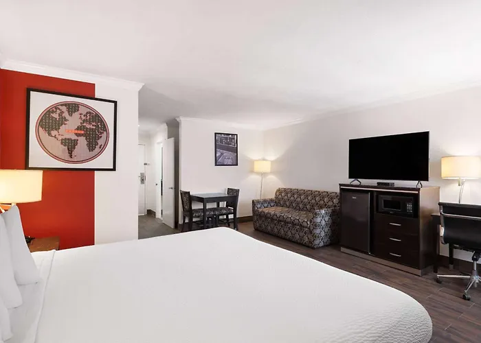 Ramada By Wyndham San Diego Poway Miramar