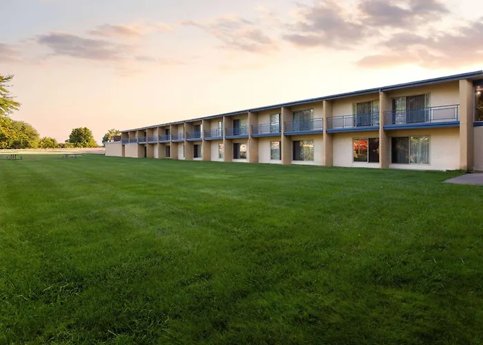Baymont By Wyndham Bay City