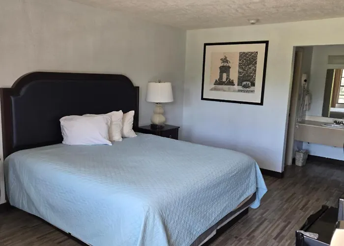Best Price Motel & Suites Orange