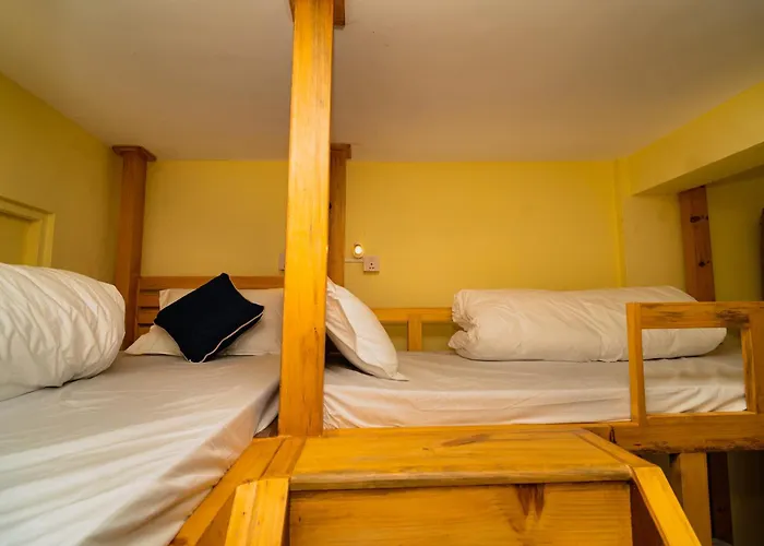 Hotel Aashraya Home