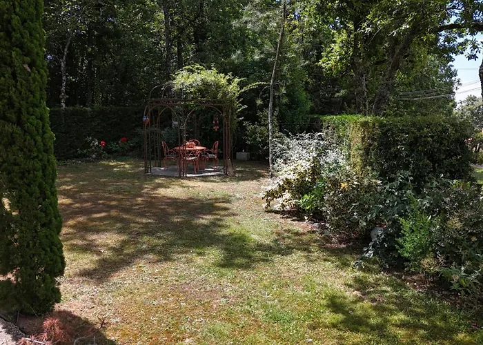 À l ombre des chênes