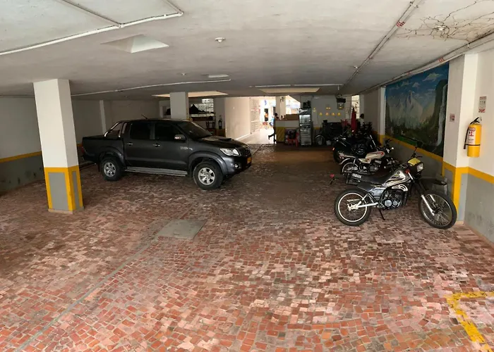 Hotel los leones Melgar