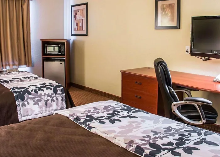 Sleep Inn & Suites At Six Flags