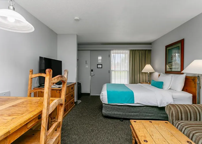 Tonquin Inn