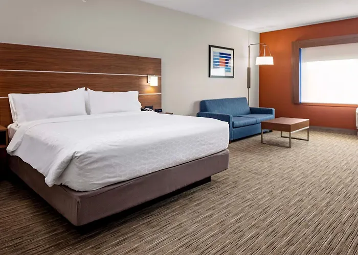 Holiday Inn Express & Suites - Madison By Ihg