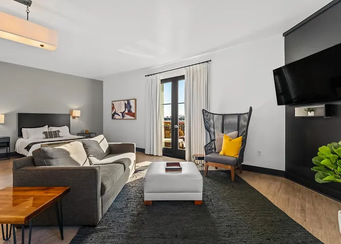 Claremont Dog Friendly Hotels