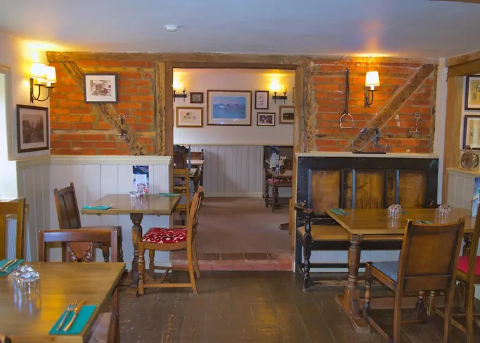 The Cartwheel Inn Whitsbury