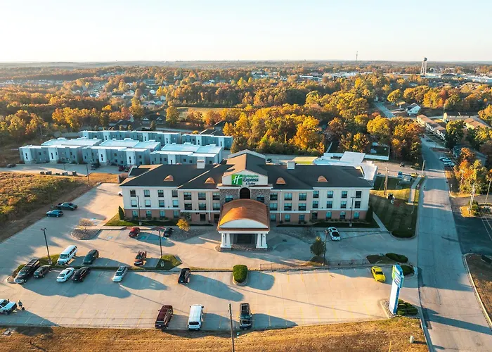 Holiday Inn Express Hotel And Suites Saint Robert By Ihg