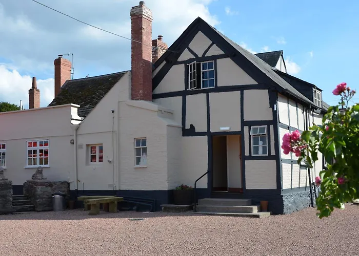 The Red Lion, Madley