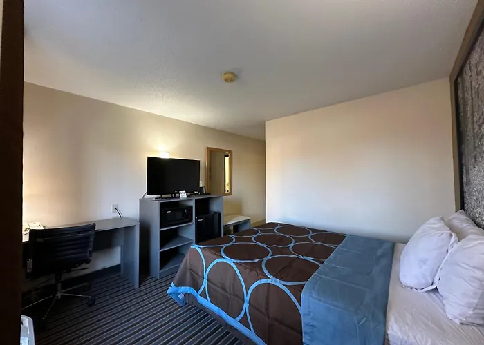 Super 8 By Wyndham Columbia Clark Lane