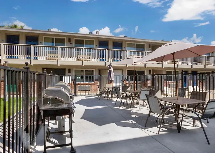 Best Western Shadow Inn